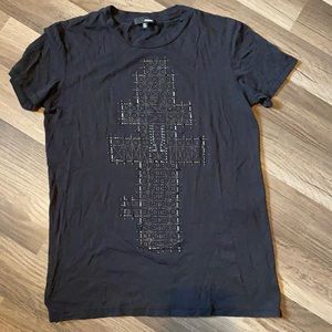 • Wilfred • Smooth Studded Free Black T-shirt •